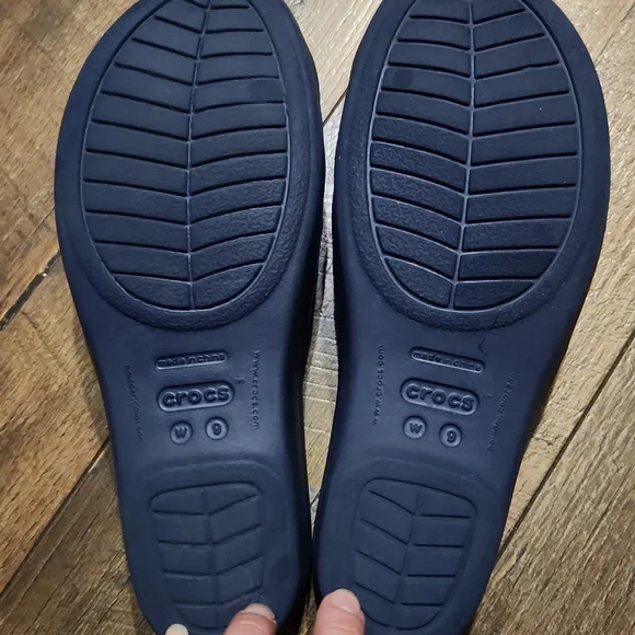 Crocs - Picture 5 of 6